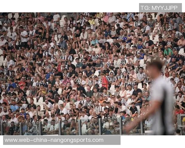 达尼洛：从足球新星到世界舞台的闪耀之星的成长之路