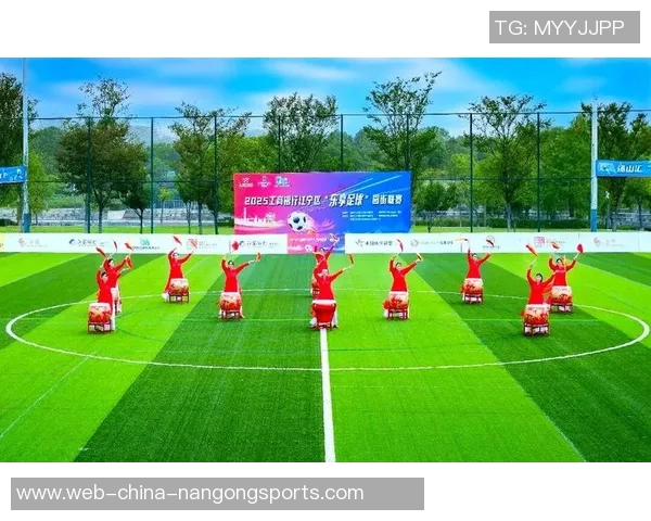 尽享足球盛宴在家看电视直播赛事的完美体验与乐趣